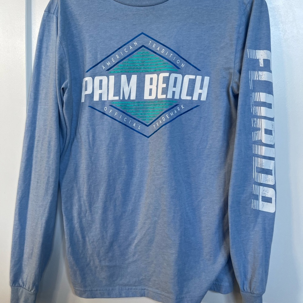 Gildan Light Blue Crew Neck Shirt